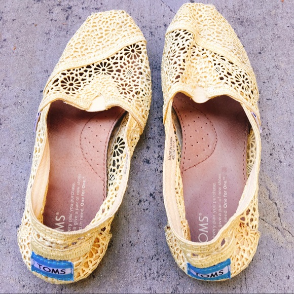 Yellow Moroccan Crochet Classic Toms - Picture 3 of 5